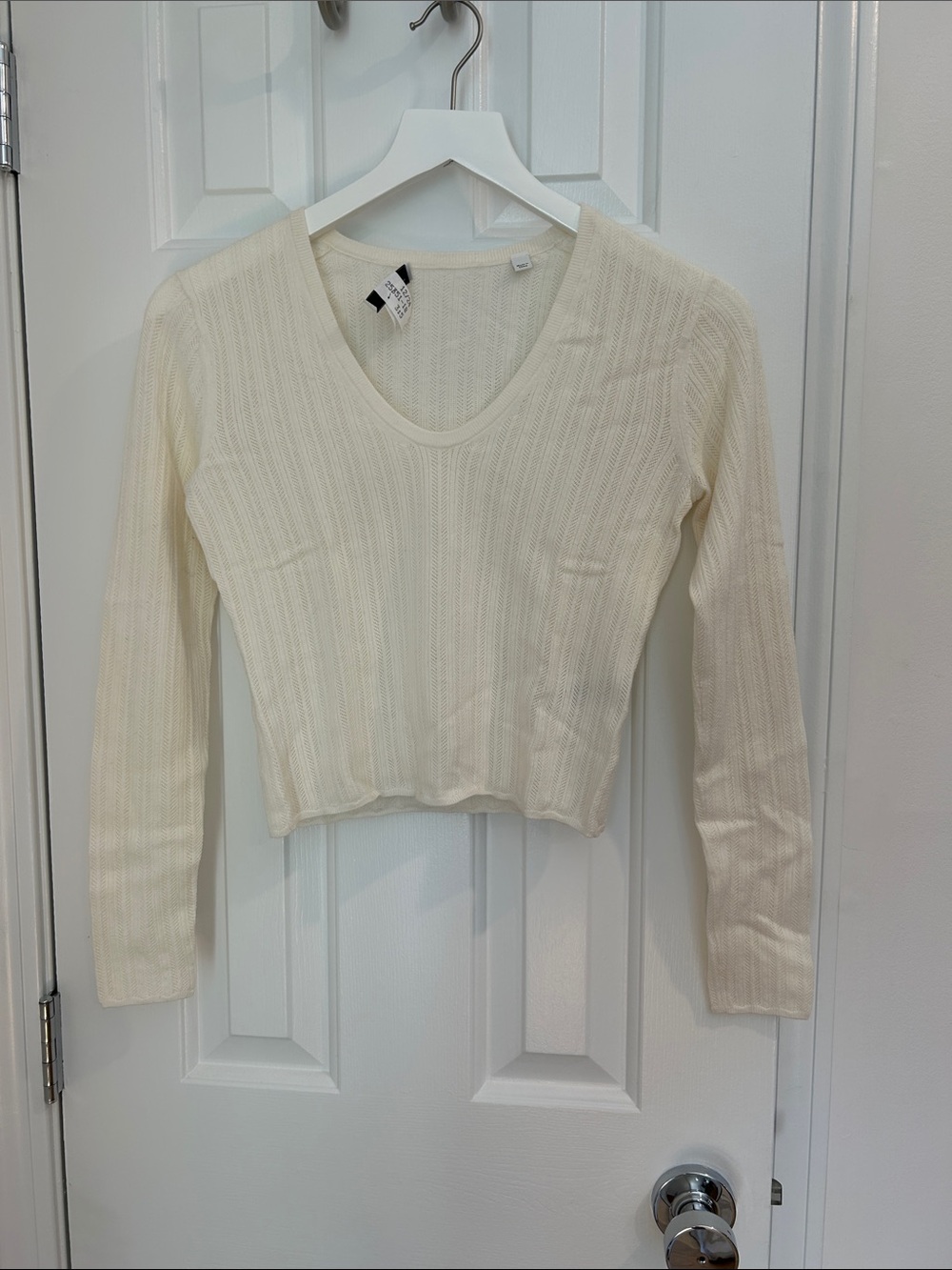 Vince Cream Open Knit V-Neck Sweater XS